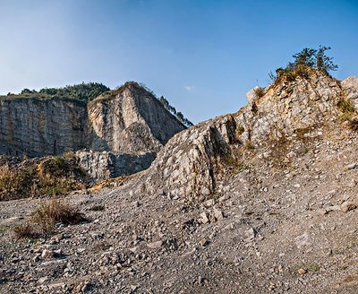 略陽縣觀音寺鎮(zhèn)爐子壩村林家溝建筑用大理石礦建設(shè)工程